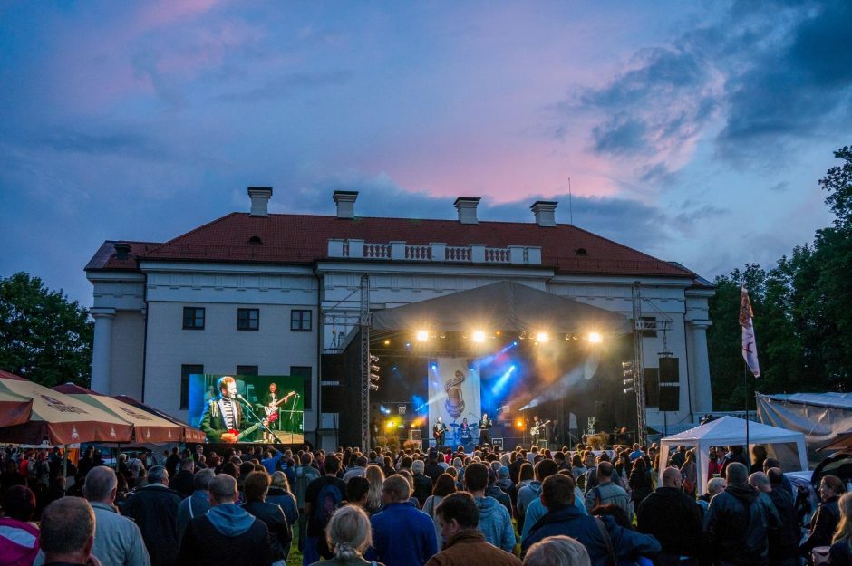 Ilgąjį Žolinių savaitgalį – Pakruojo festivalis su Dž. Butkute (programa)