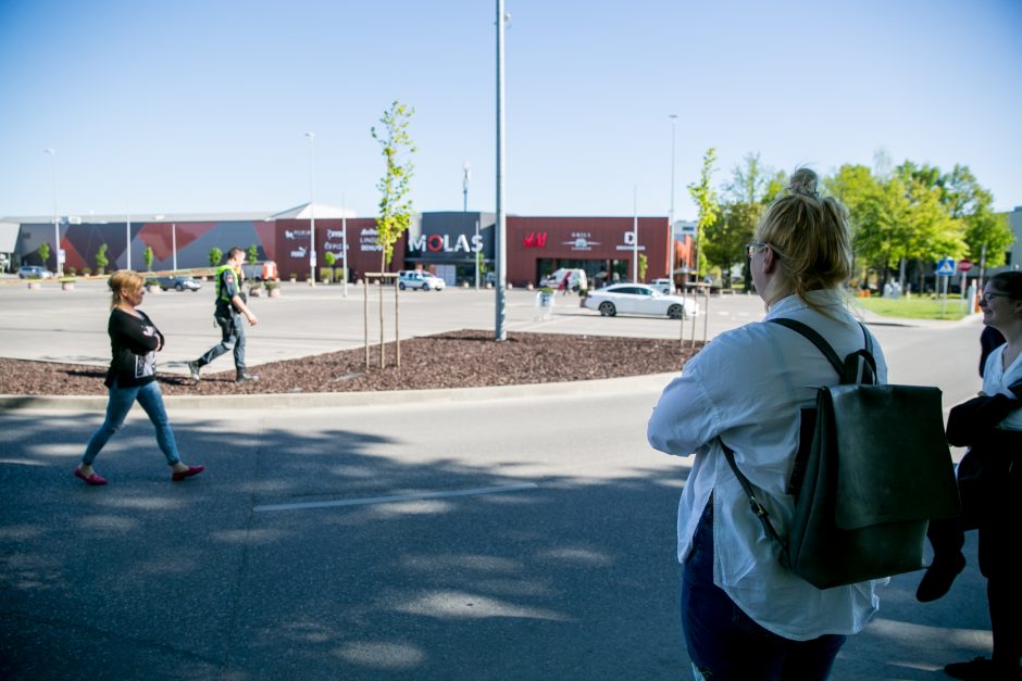 „Aro“ pareigūnai baigė operaciją prekybos centre „Molas“