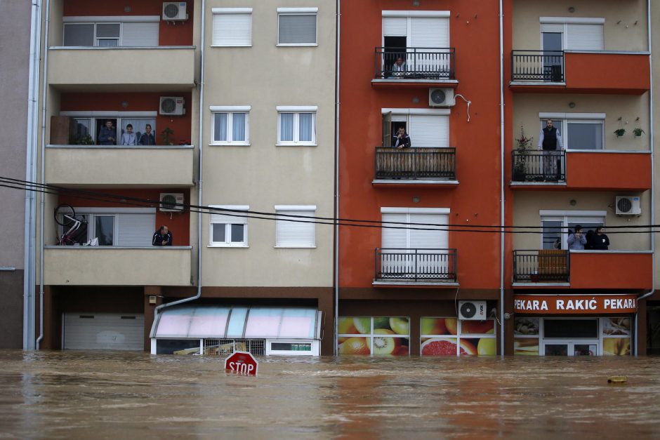 Katastrofiškas potvynis Balkanuose jau nusinešė 7 gyvybes