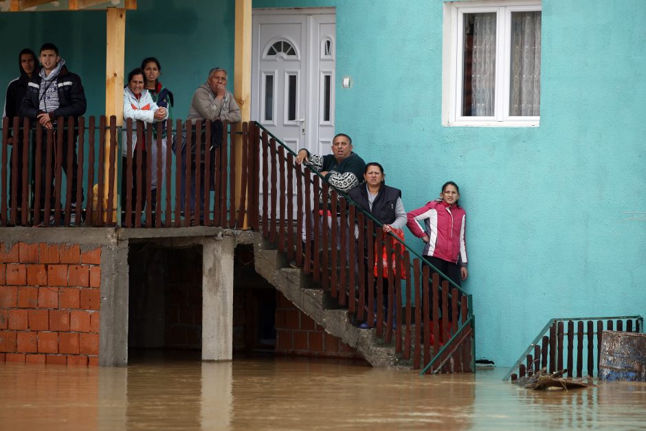 Katastrofiškas potvynis Balkanuose jau nusinešė 7 gyvybes