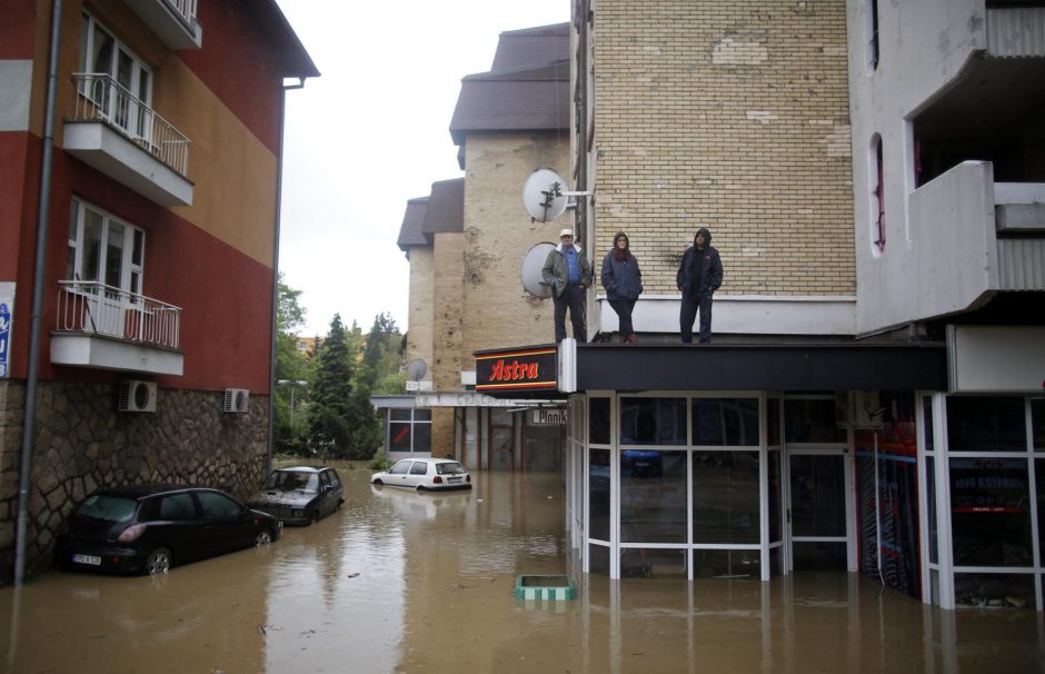 Katastrofiškas potvynis Balkanuose jau nusinešė 7 gyvybes