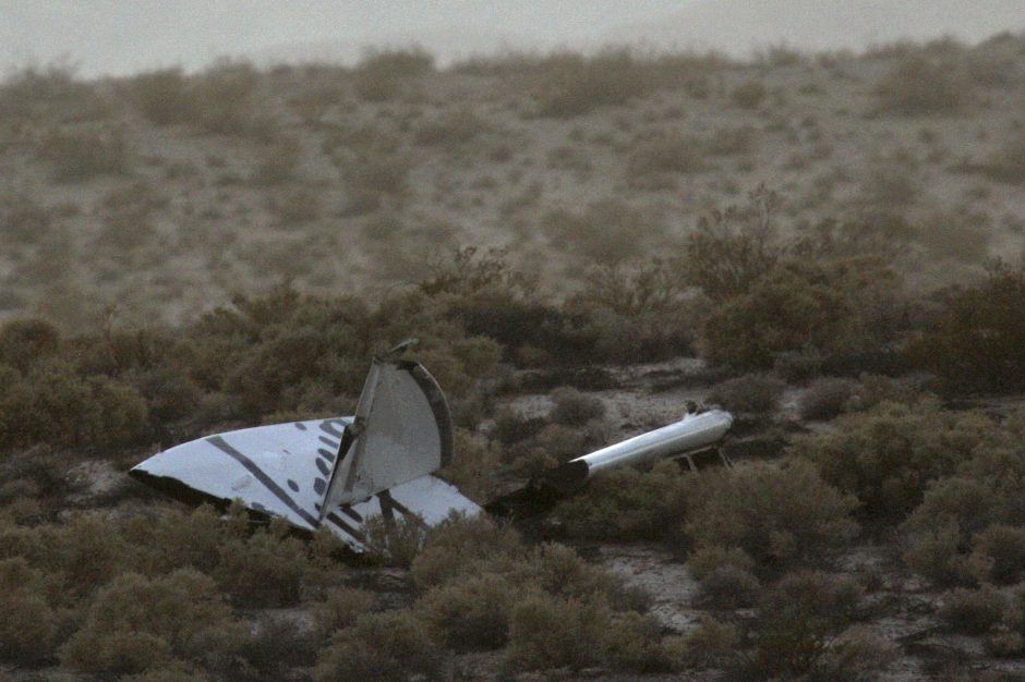 Per bandomąjį skrydį sudužo „Virgin Galactic“ erdvėlaivis