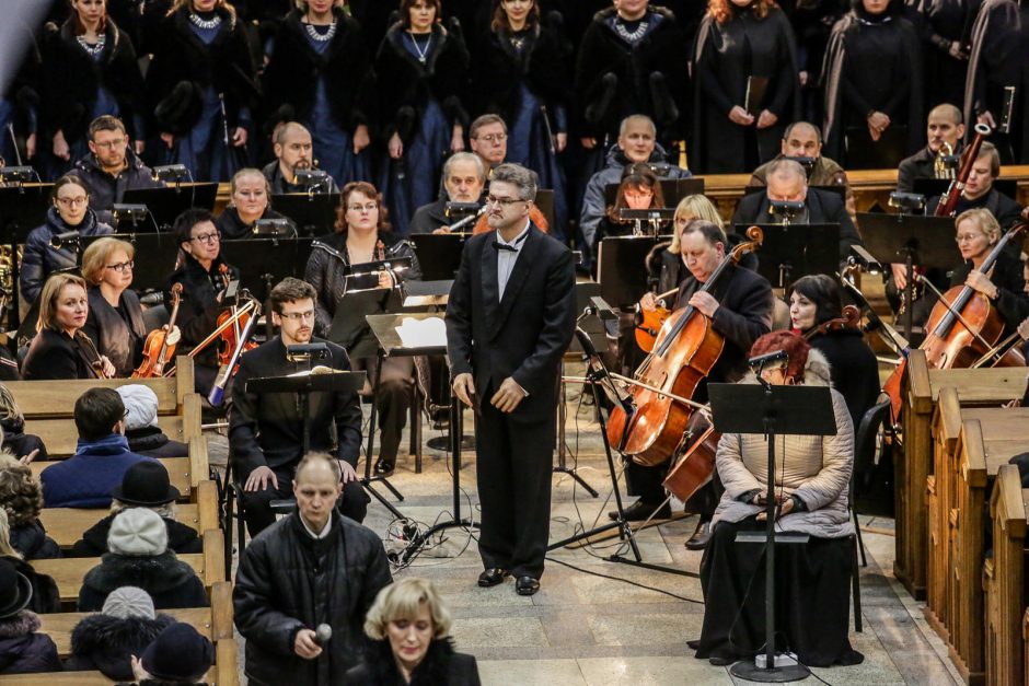 Sausio 13-osios proga bažnyčią užliejo galinga J. Brahmso muzika