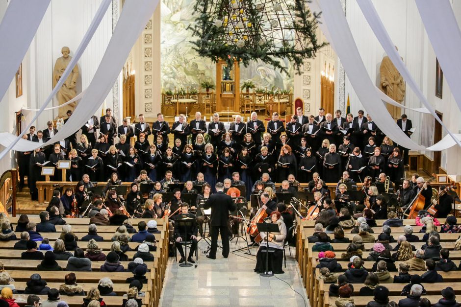 Sausio 13-osios proga bažnyčią užliejo galinga J. Brahmso muzika