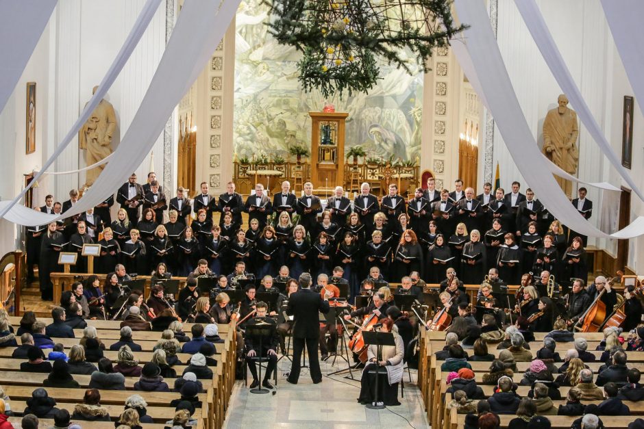 Sausio 13-osios proga bažnyčią užliejo galinga J. Brahmso muzika