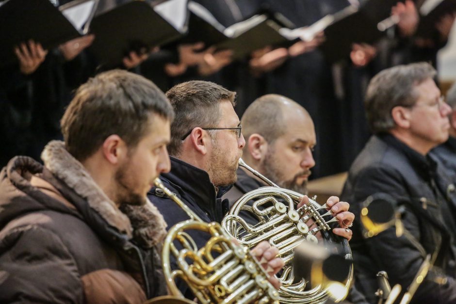 Sausio 13-osios proga bažnyčią užliejo galinga J. Brahmso muzika