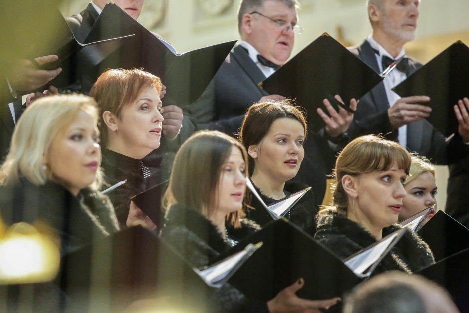 Sausio 13-osios proga bažnyčią užliejo galinga J. Brahmso muzika