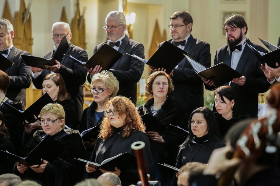 Sausio 13-osios proga bažnyčią užliejo galinga J. Brahmso muzika