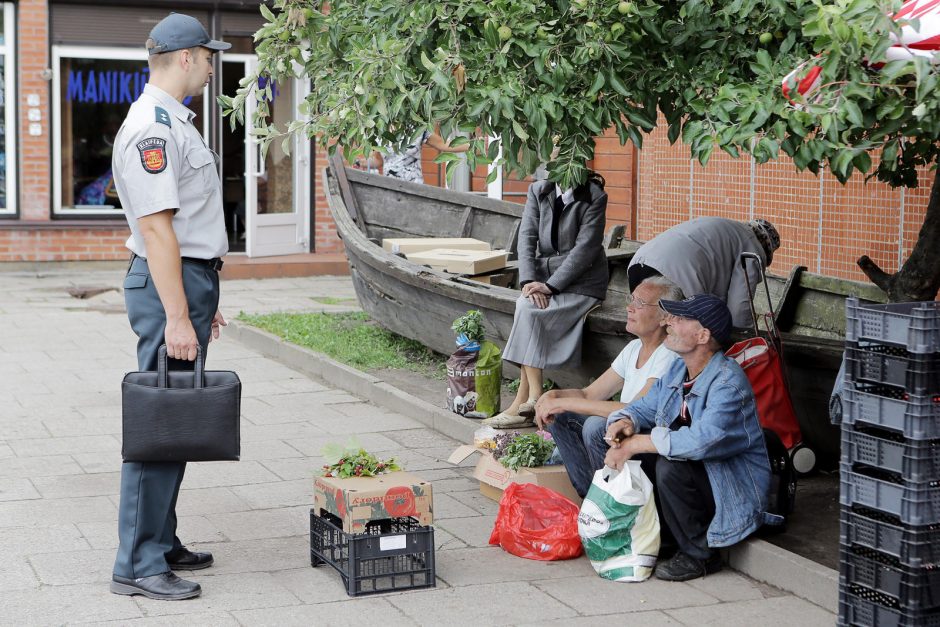 Tikrintojai išvaikė garbaus amžiaus prekeives