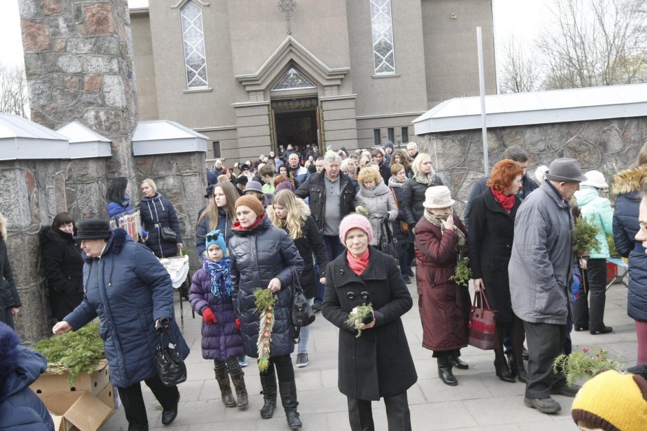 Klaipėdiečiai skubėjo į Verbų sekmadienio pamaldas