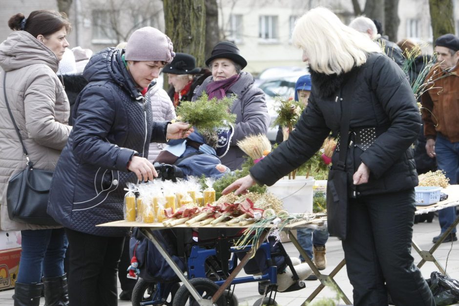 Klaipėdiečiai skubėjo į Verbų sekmadienio pamaldas