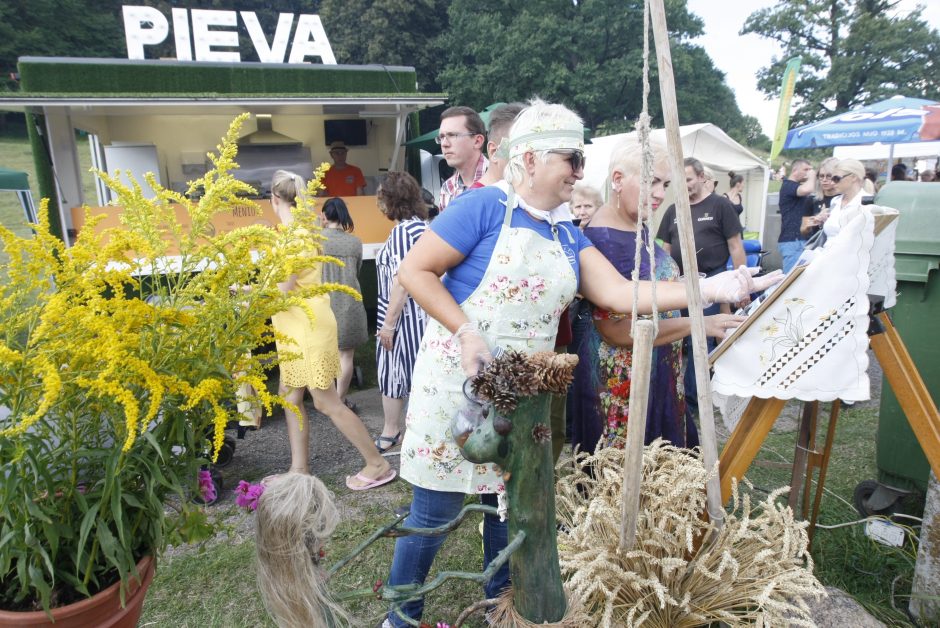 Gargžduose pakvipo cepelinais – vyksta virimo čempionatas