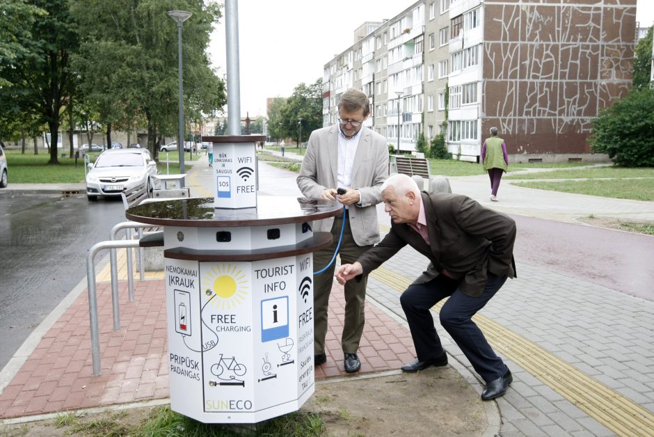 Įvertino atnaujintą Gedminų taką