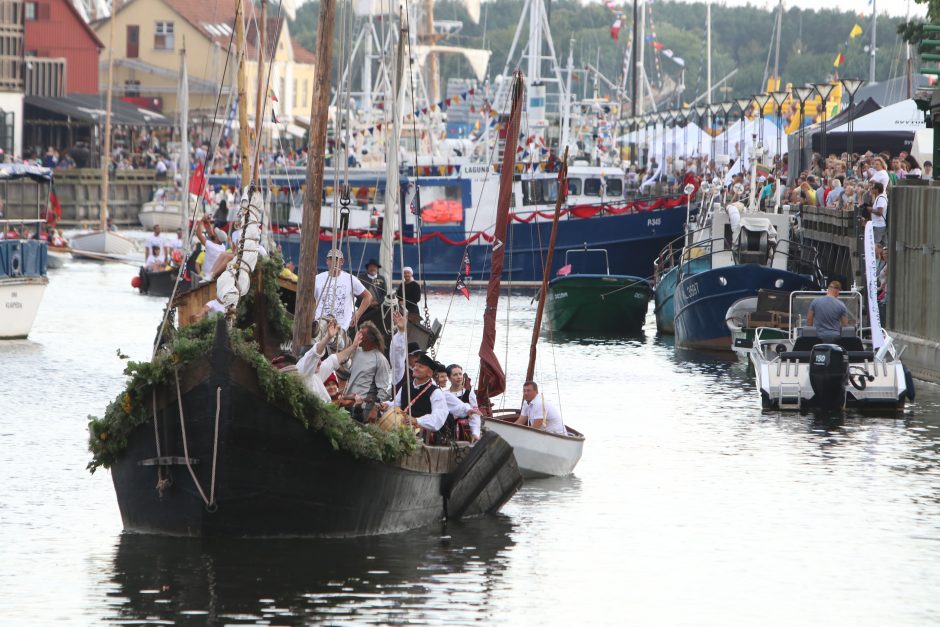 Uostamiestis pasitiko istorinių laivų flotilę