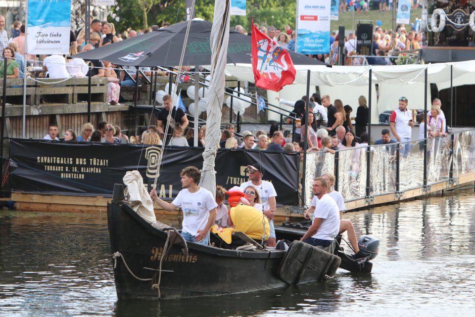 Uostamiestis pasitiko istorinių laivų flotilę