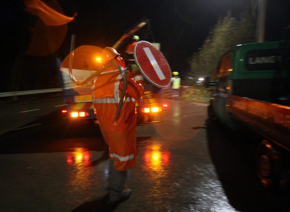 Kaunas užsidaro: ties įvažiavimais į miestą jau statomi blokai