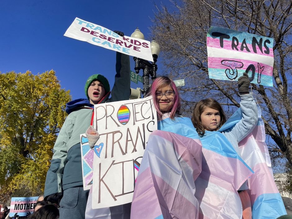 Trumpas pažadėjo sustabdyti „transseksualų beprotybę“