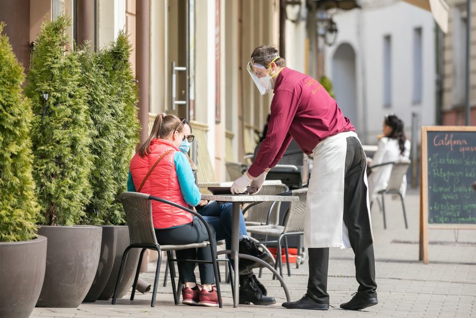 Vilnius ruošiasi lauko kavinių sezonui