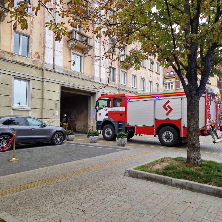 Į Klaipėdos centrą skubėjo ugniagesiai ir policininkai