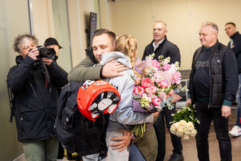 Grįžo bokso čempionato bronzos medalininkė A. Starovoitova