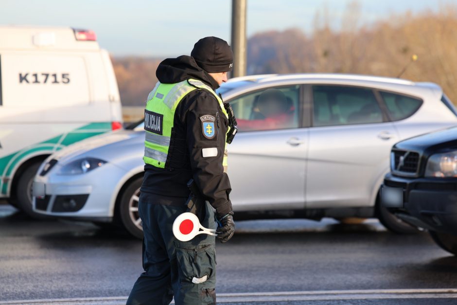 Kauno gatvėse – sudėtinga situacija: vėluoja viešasis transportas