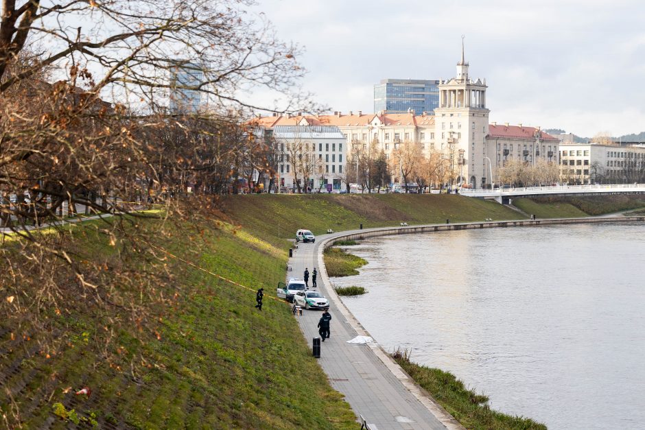 Neryje ugniagesiai rado nuskendusį žmogų: įtariama, kad tai – dingęs paauglys