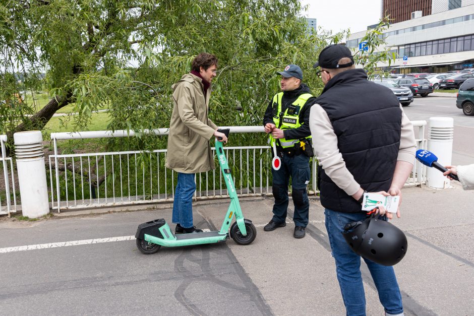 Policija su paspirtukų nuomotojais Vilniuje rengia reidą