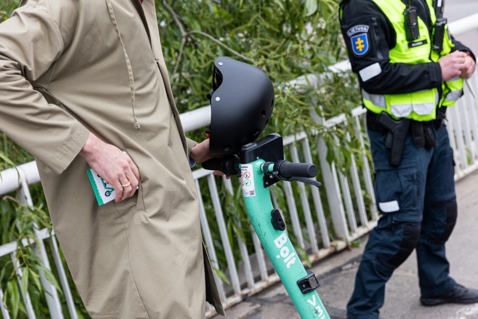 Policija su paspirtukų nuomotojais Vilniuje rengia reidą