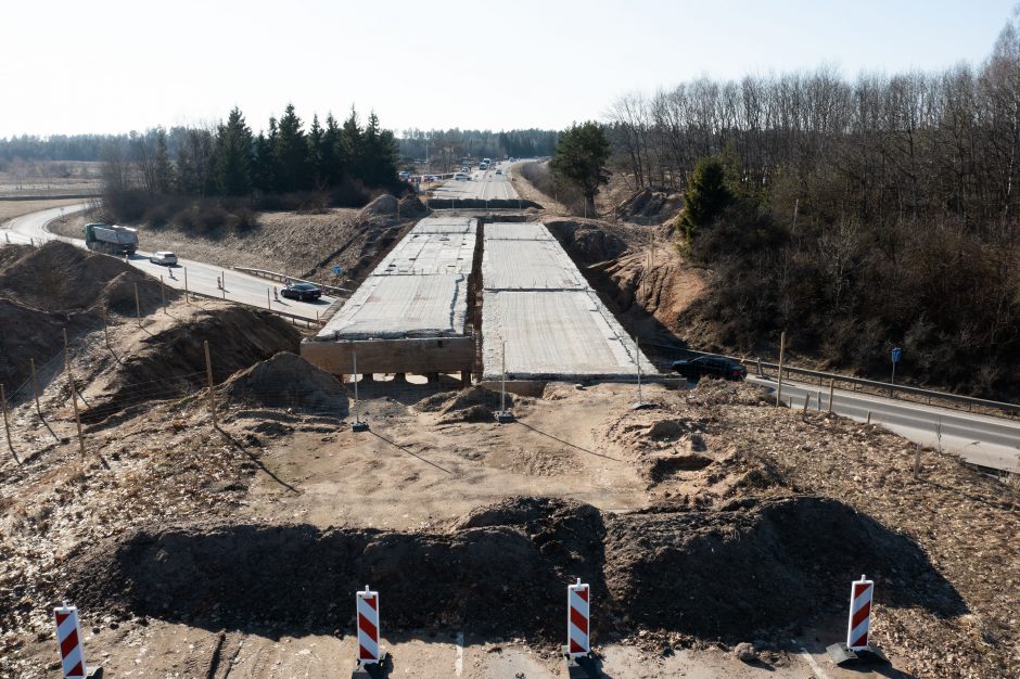 Keisis eismo organizavimas po Trakų viaduku