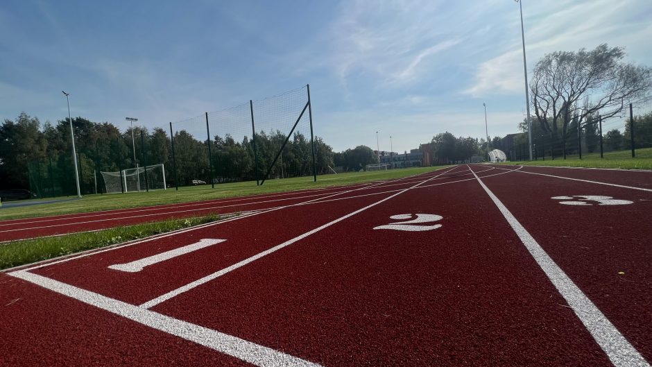 Prie Klaipėdos E. Galvanausko profesinio mokymo centro atidarytas stadionas