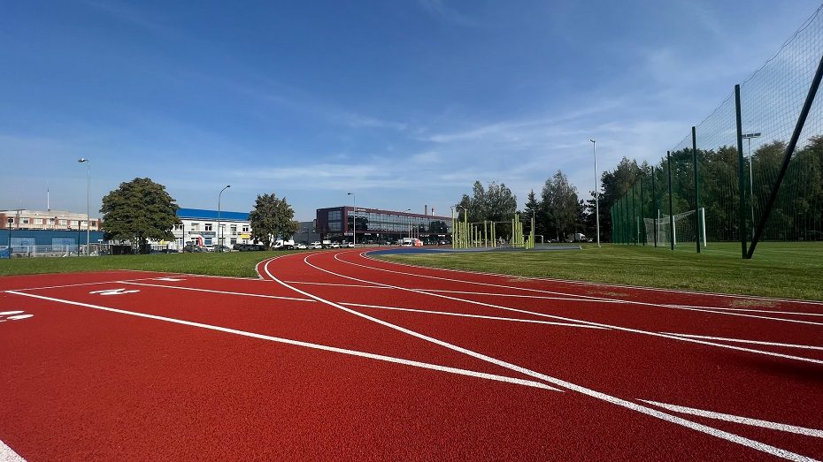 Prie Klaipėdos E. Galvanausko profesinio mokymo centro atidarytas stadionas