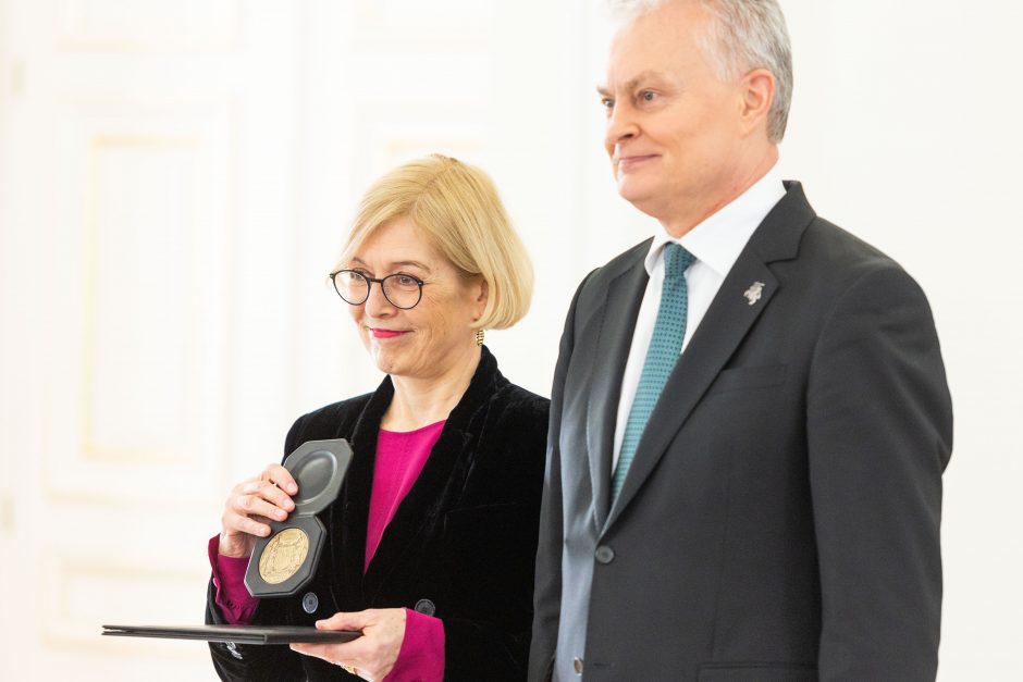 Prezidentas įteikė Nacionalines kultūros ir meno premijas, J. Basanavičiaus premiją