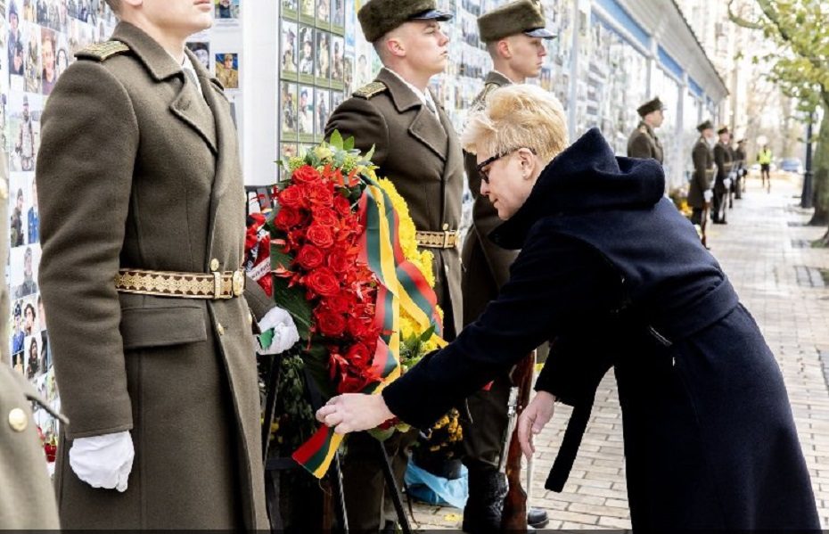 I. Šimonytė lankosi Kijeve, pagerbė kare su Rusija žuvusius ukrainiečius