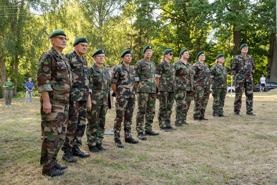 Šauliai švenčia: atidarė ąžuolų parką ir išjudėjo į trijų dienų 160 km žygį