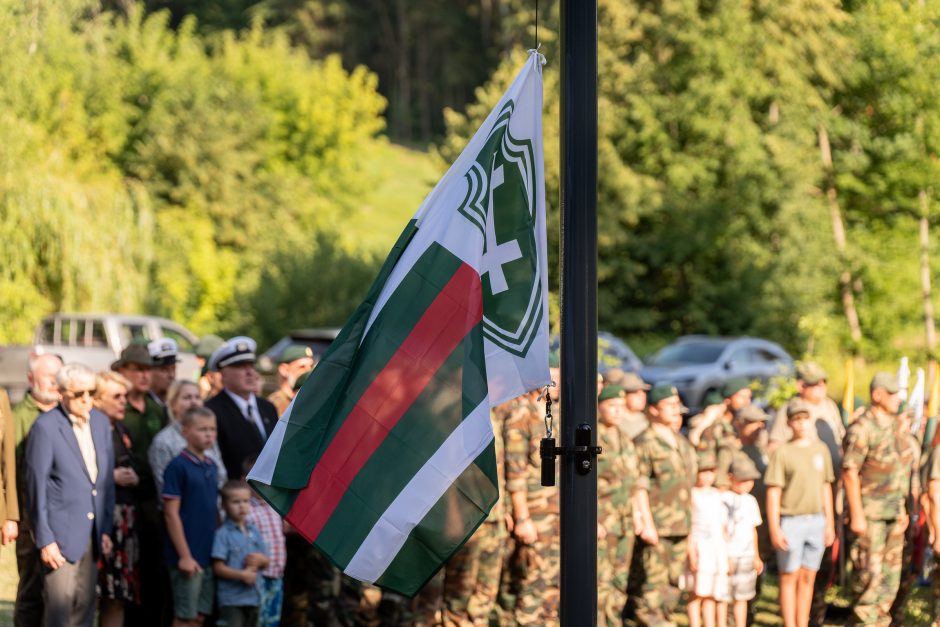 Šauliai švenčia: atidarė ąžuolų parką ir išjudėjo į trijų dienų 160 km žygį