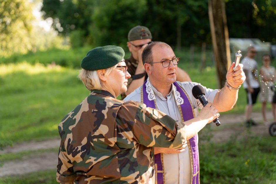 Šauliai švenčia: atidarė ąžuolų parką ir išjudėjo į trijų dienų 160 km žygį