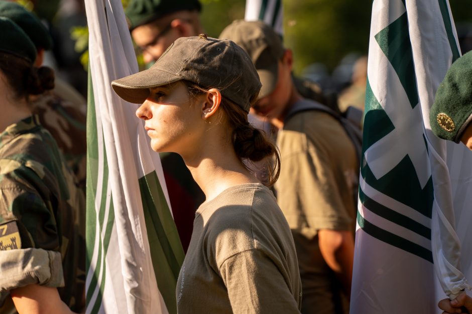 Šauliai švenčia: atidarė ąžuolų parką ir išjudėjo į trijų dienų 160 km žygį