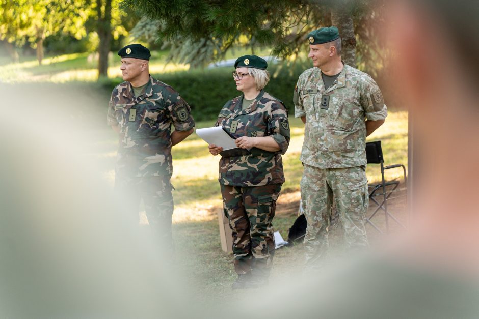 Šauliai švenčia: atidarė ąžuolų parką ir išjudėjo į trijų dienų 160 km žygį