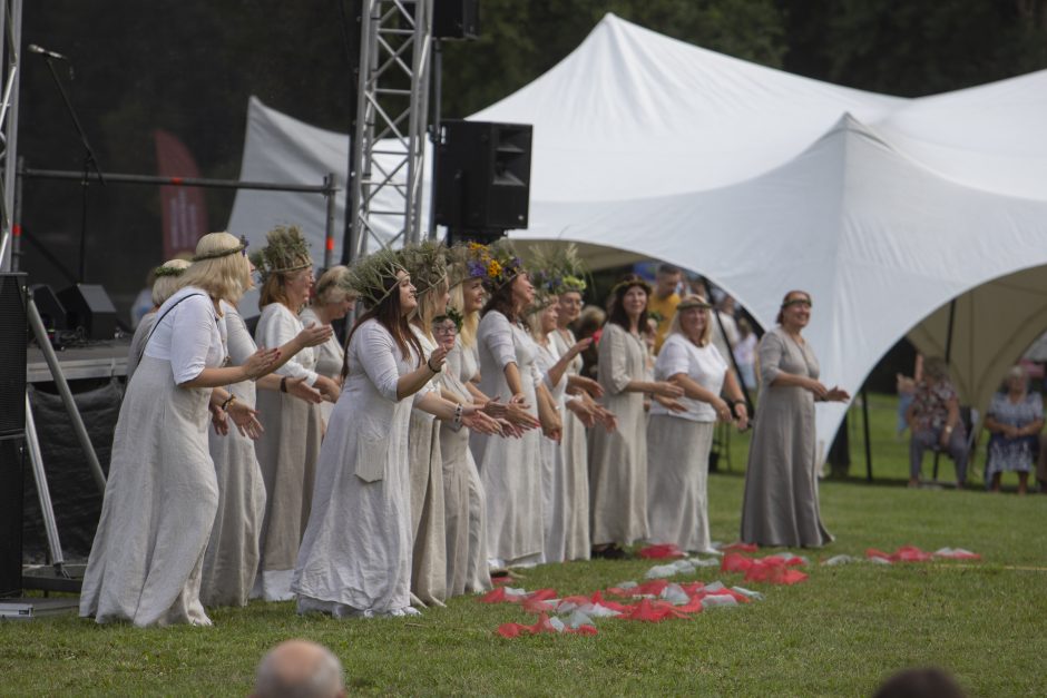 Prie Kauno marių – bandymai atgaivinti ryšį su protėviais