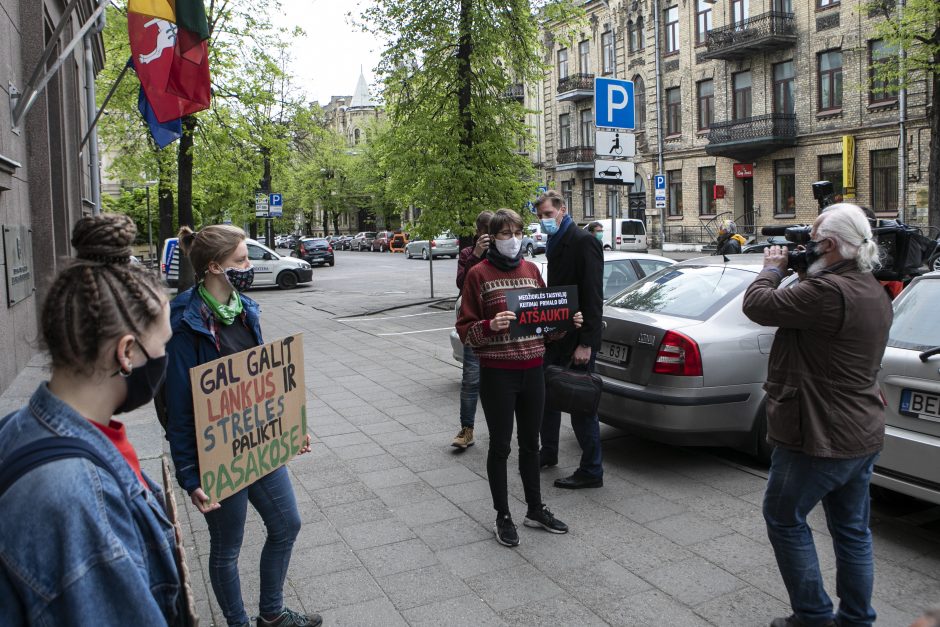 Aplinkos ministras pakeitė įsakymą dėl medžioklės – lankų nebeliko