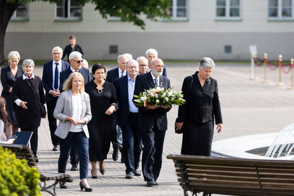 G. Nausėda: A. Adamkienė Lietuvai dovanojo eleganciją, pagarbą, labdarystės tradicijas