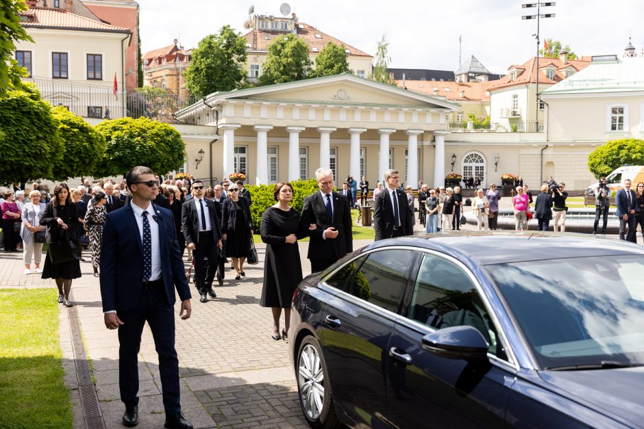 G. Nausėda: A. Adamkienė Lietuvai dovanojo eleganciją, pagarbą, labdarystės tradicijas