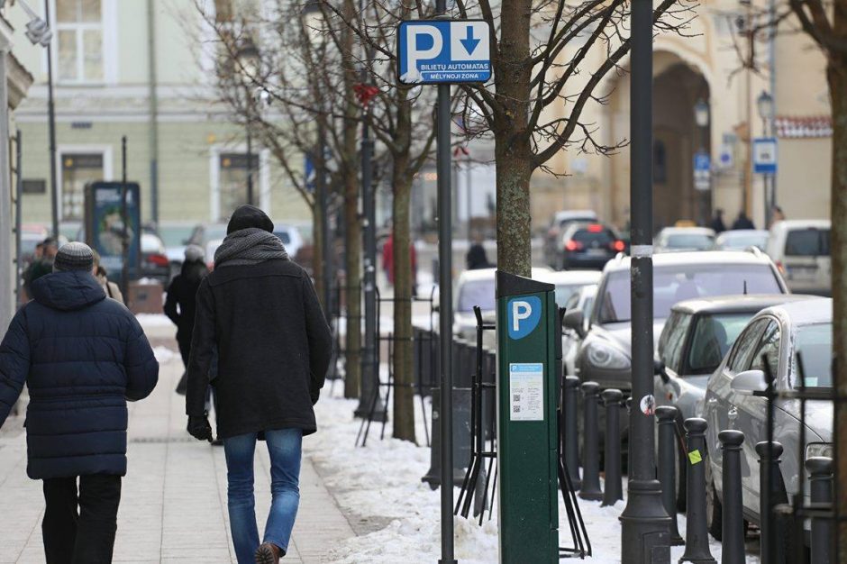 Sostinėje brangsta automobilių stovėjimas