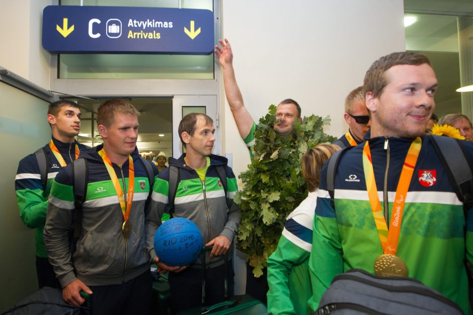 Rado pinigų didesnėms parolimpinių žaidynių medalininkų premijoms