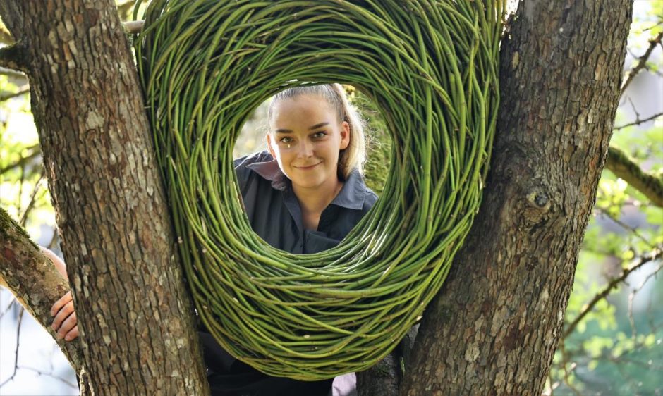 Girionys suburs LAND ART mylėtojus