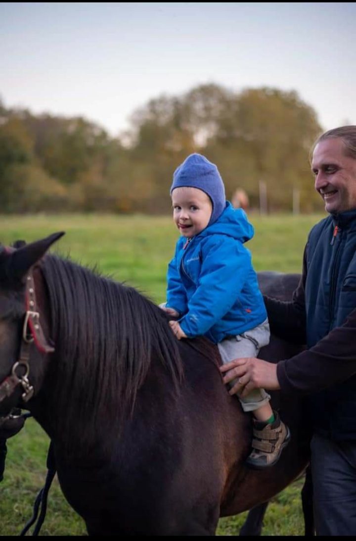 Vaikų gyvenimas vienkiemyje kasdien kupinas įspūdžių