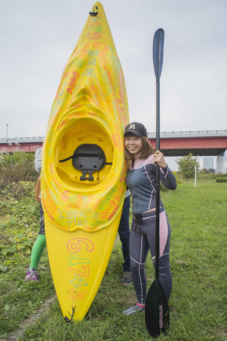 Nuteista savo vaginos formos kajaką sukūrusi menininkė japonė 