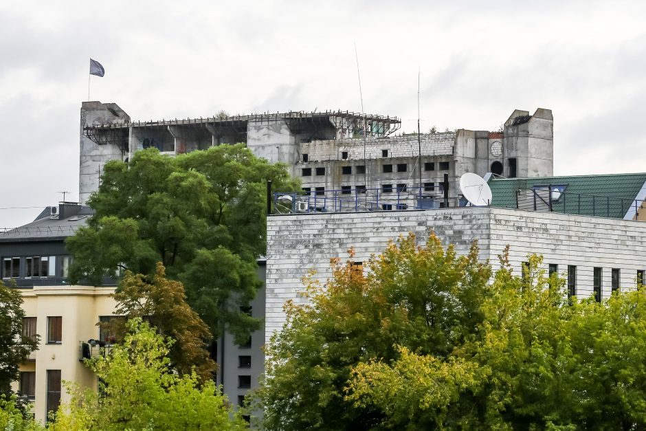 Iškelti vėliavai ant „Britanikos“ prireikė alpinistų įrangos