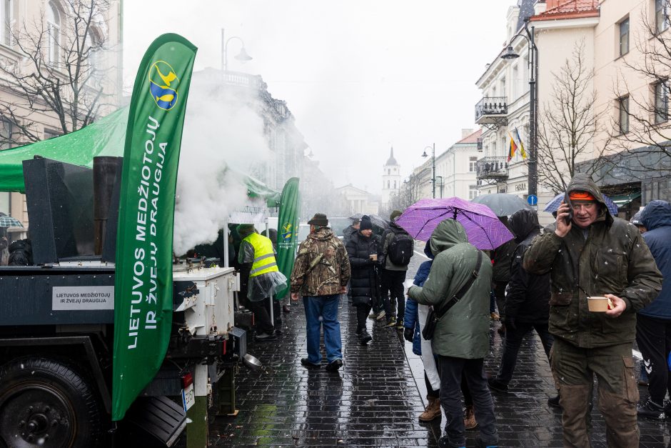 Premjerė: nėra iki galo teisinga sakyti, kad ūkininkų niekas negirdi