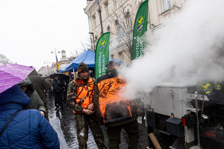 Premjerė: nėra iki galo teisinga sakyti, kad ūkininkų niekas negirdi